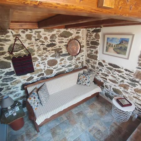 Πέτροκτιστο Σπίτι. Stone House Villa Kárystos Eksteriør bilde