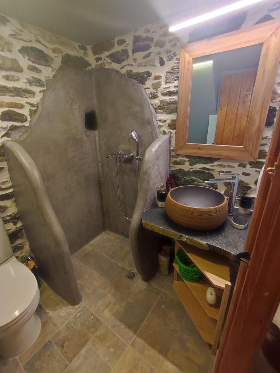 Πέτροκτιστο Σπίτι. Stone House Villa Kárystos Eksteriør bilde